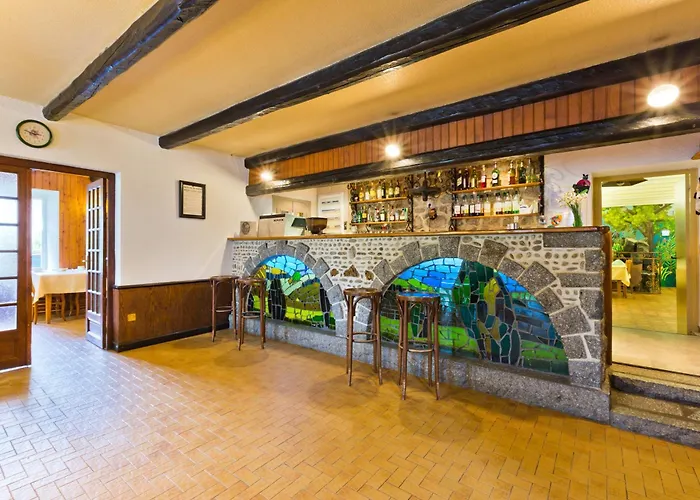 Hôtel Restaurant Au Pont de Raffiny